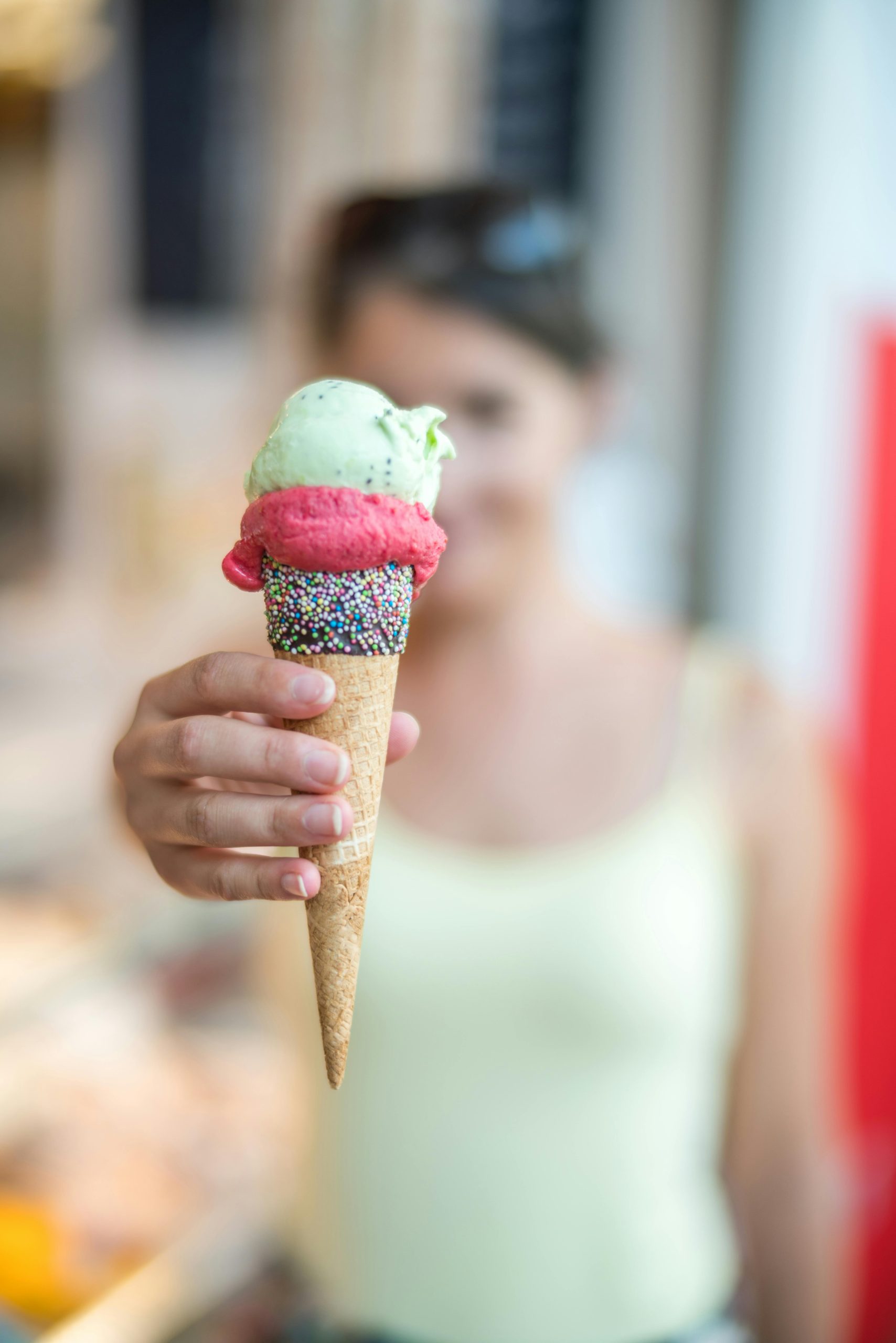 ilfracombe blog girl holding icecream seacroft